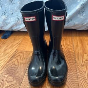 Glossy Black Hunter Rainboots